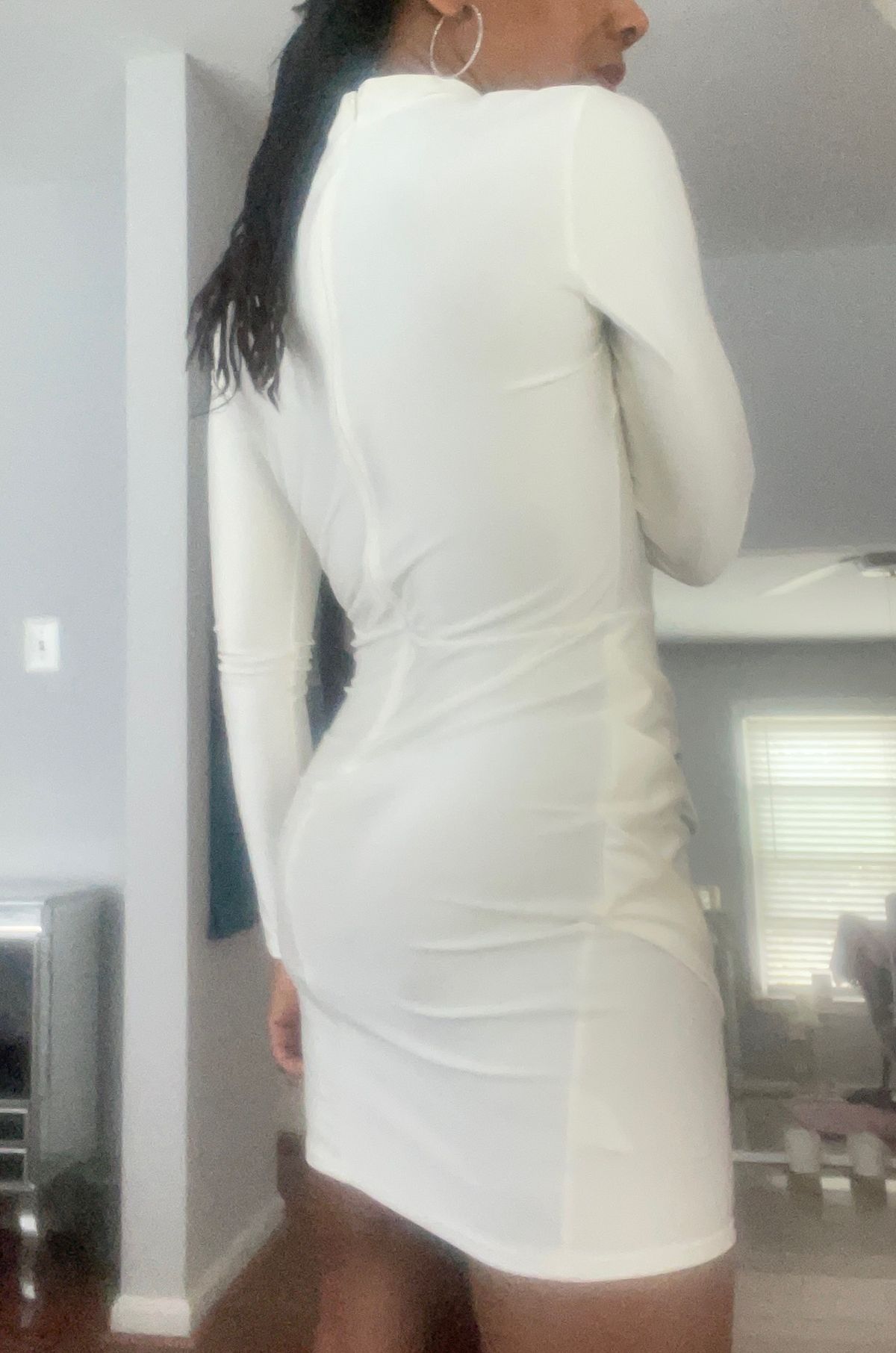 Size S Homecoming Long Sleeve White Cocktail Dress on Queenly