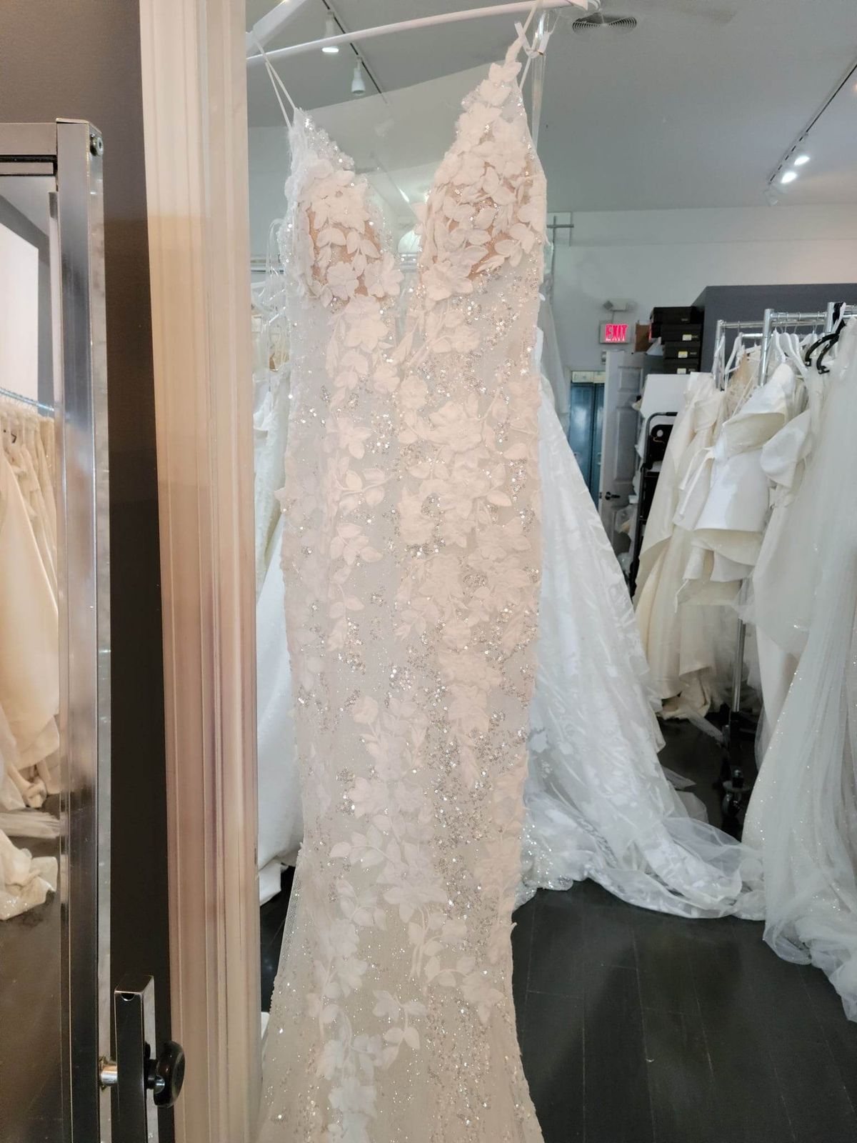 Style Dejeyn Milla Nova Girls Size 6 Wedding Lace White Mermaid Dress on Queenly