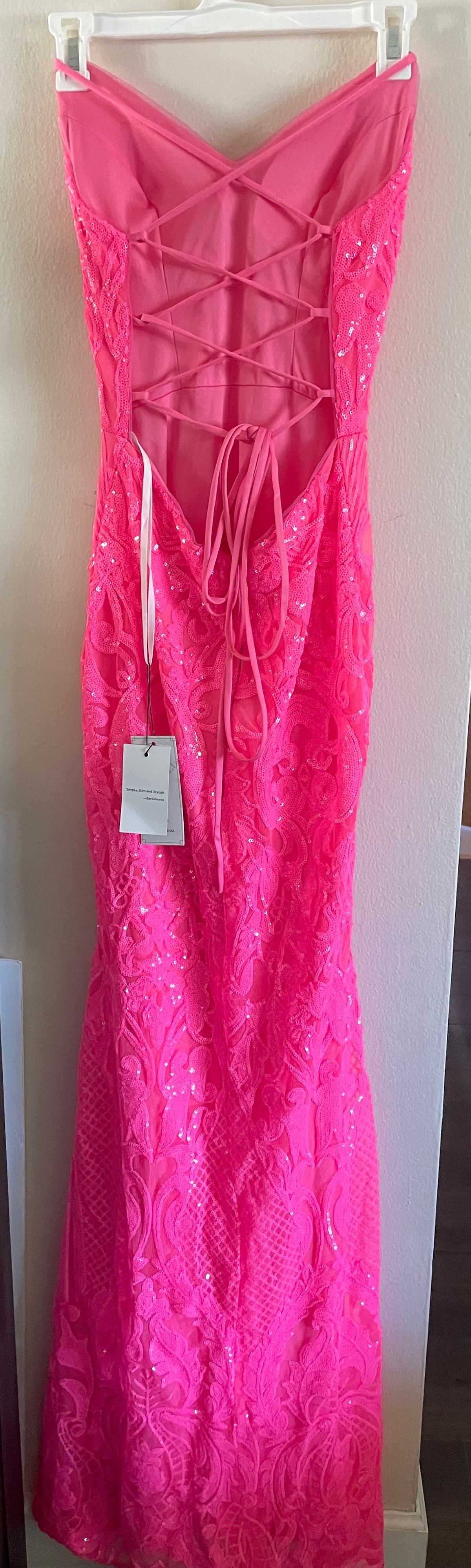 Size 2 Plunge Pink Mermaid Dress on Queenly