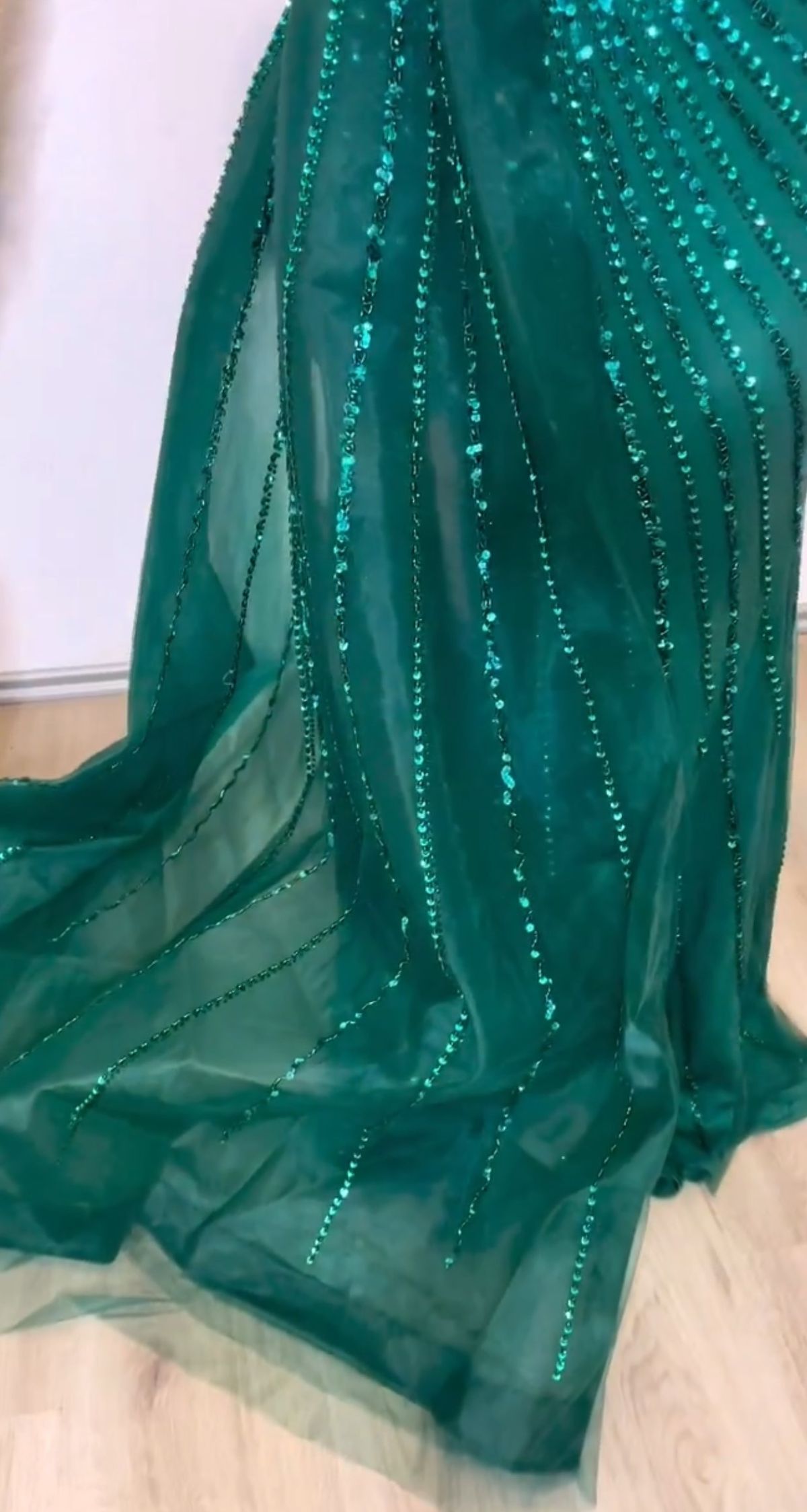 Size 6 Prom One Shoulder Green Mermaid Dress on Queenly