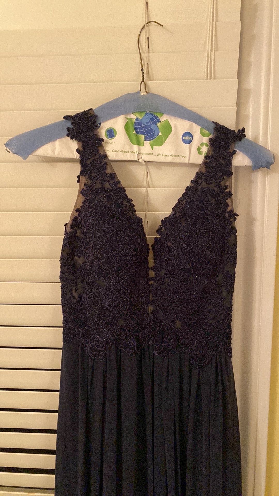 Promgirl Size 4 Prom Plunge Blue A-line Dress on Queenly