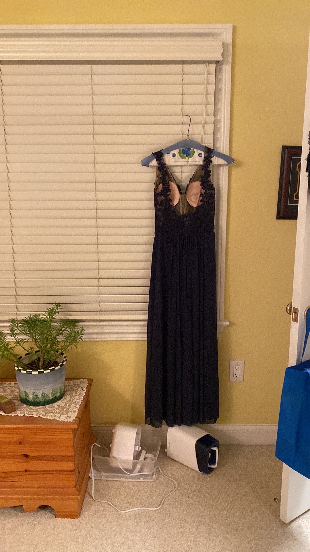 Promgirl Size 4 Prom Plunge Blue A-line Dress on Queenly