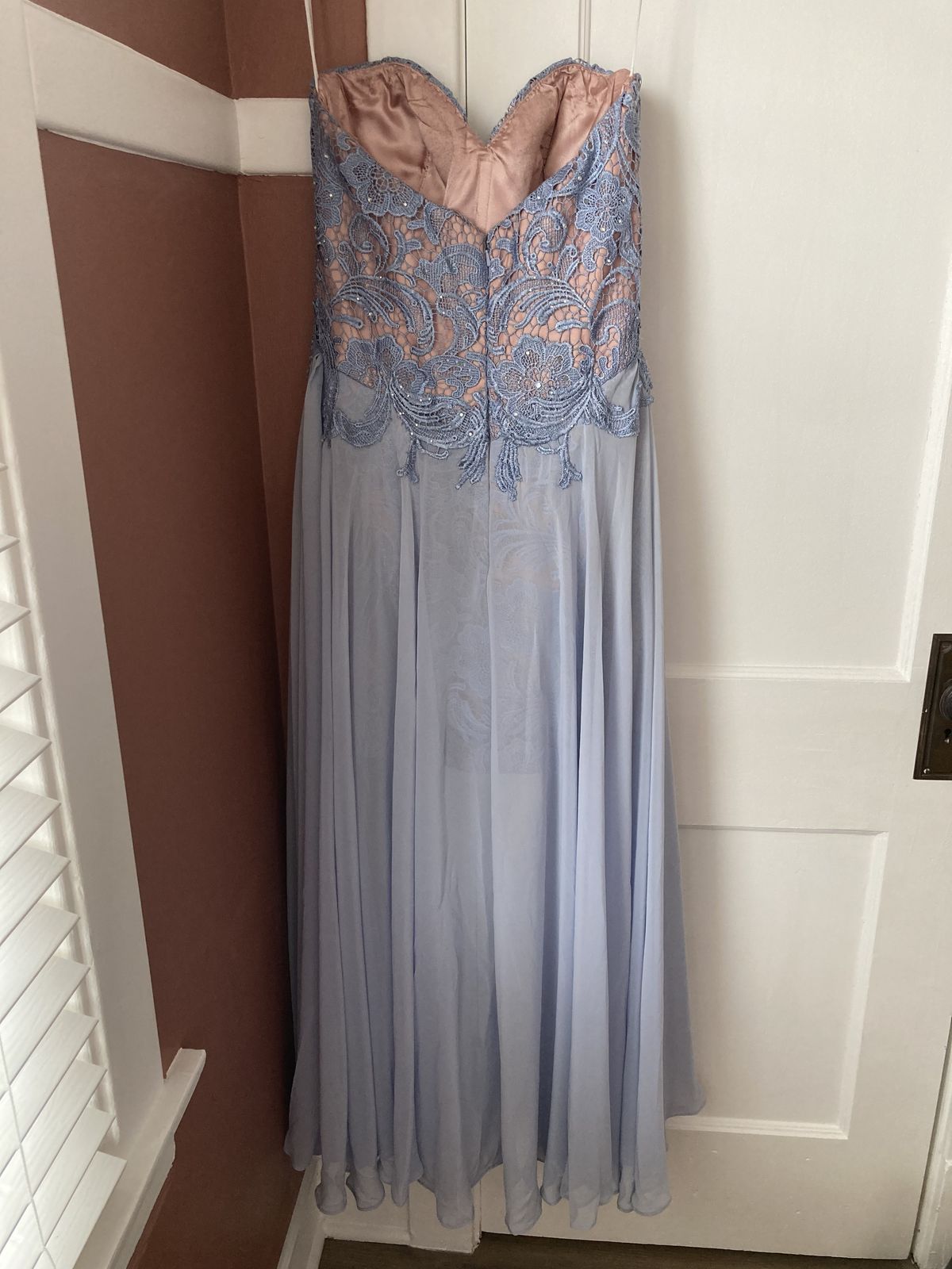 Mon Cheri Size 4 Lace Light Blue Cocktail Dress on Queenly