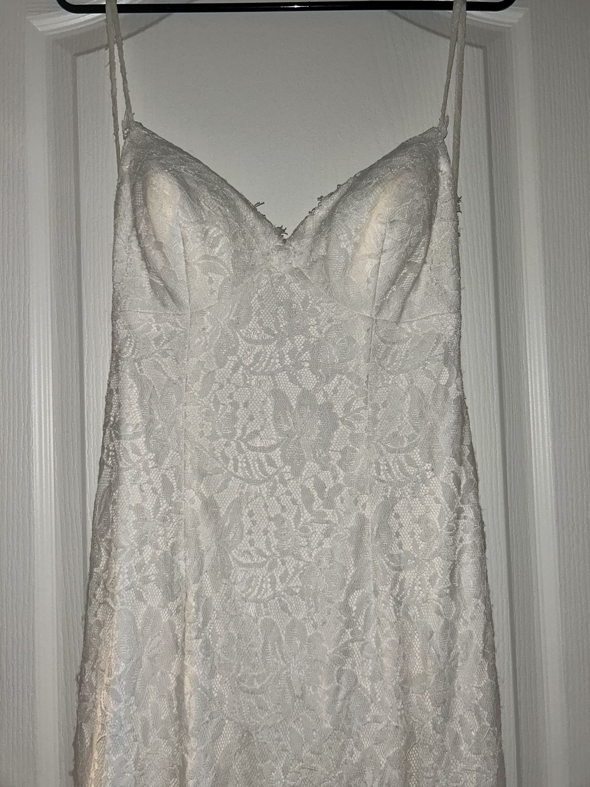 Size 6 White Dress With Train on Queenly