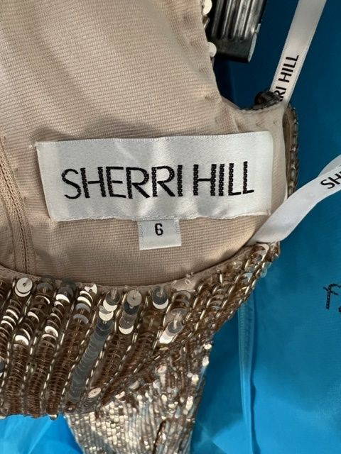 Sherri Hill Size 6 Gold Side Slit Dress on Queenly