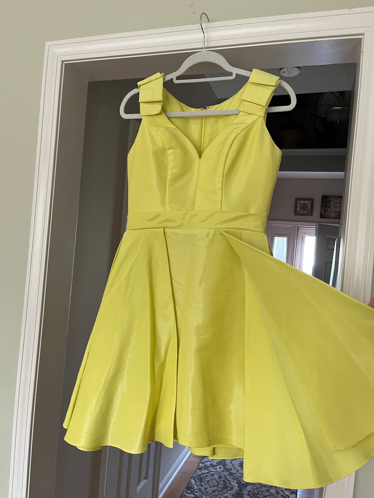 Size 4 Wedding Guest Plunge Yellow Cocktail Dress on Queenly