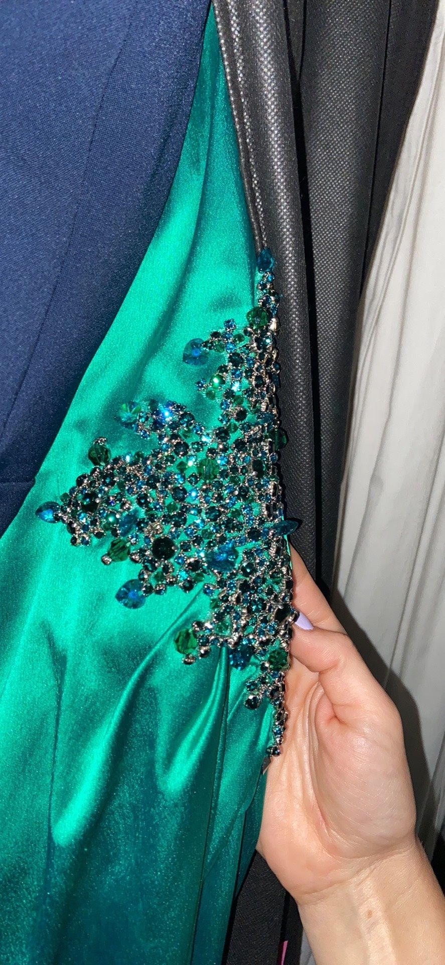 Sherri Hill Size 2 Prom Strapless Sequined Emerald Green Side Slit Dress on Queenly
