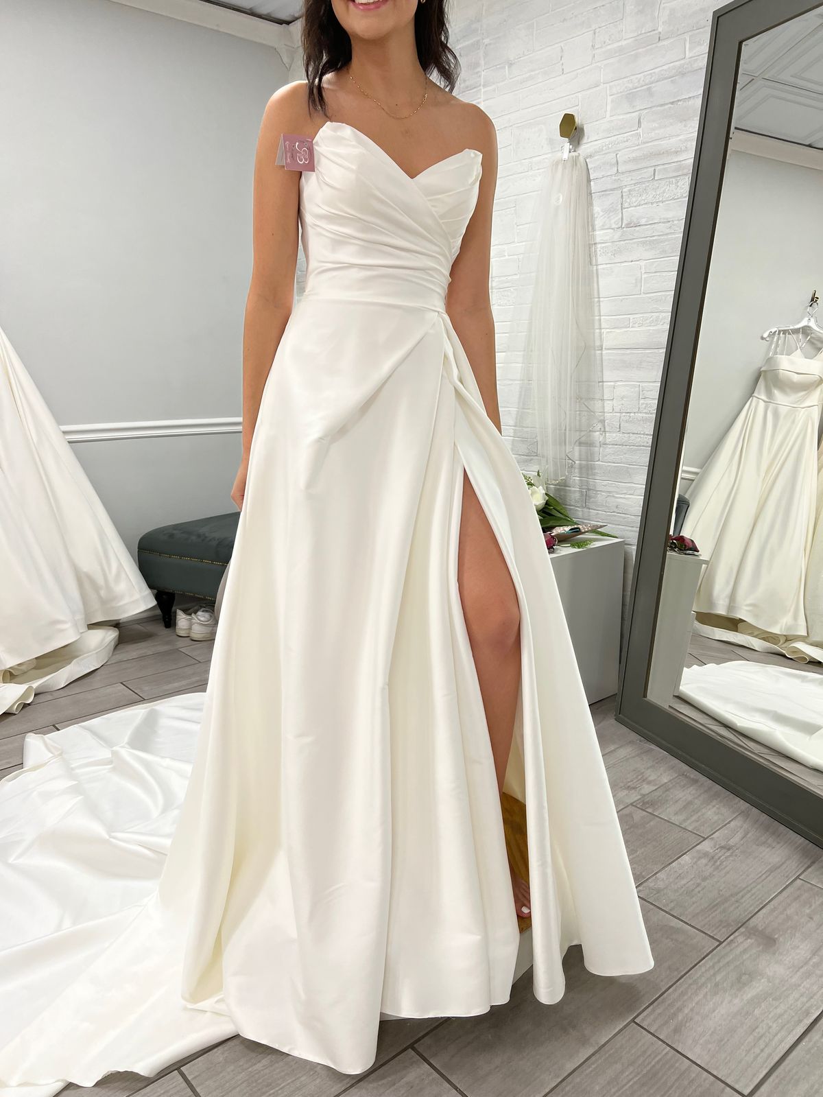 Size 4 Wedding Strapless White Side Slit Dress on Queenly