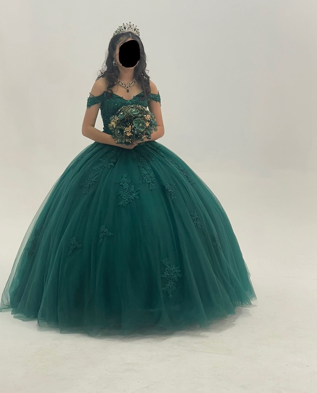 Size 2 Off The Shoulder Green Ball Gown on Queenly