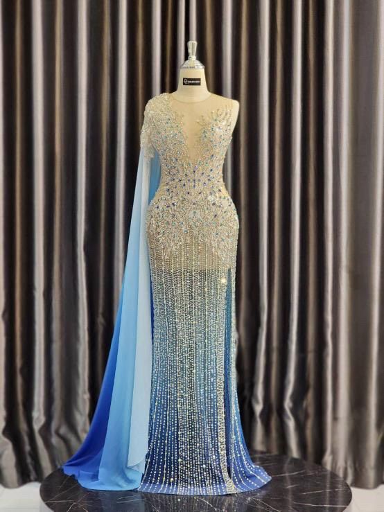 Size 6 Prom Halter Sequined Light Blue Side Slit Dress on Queenly