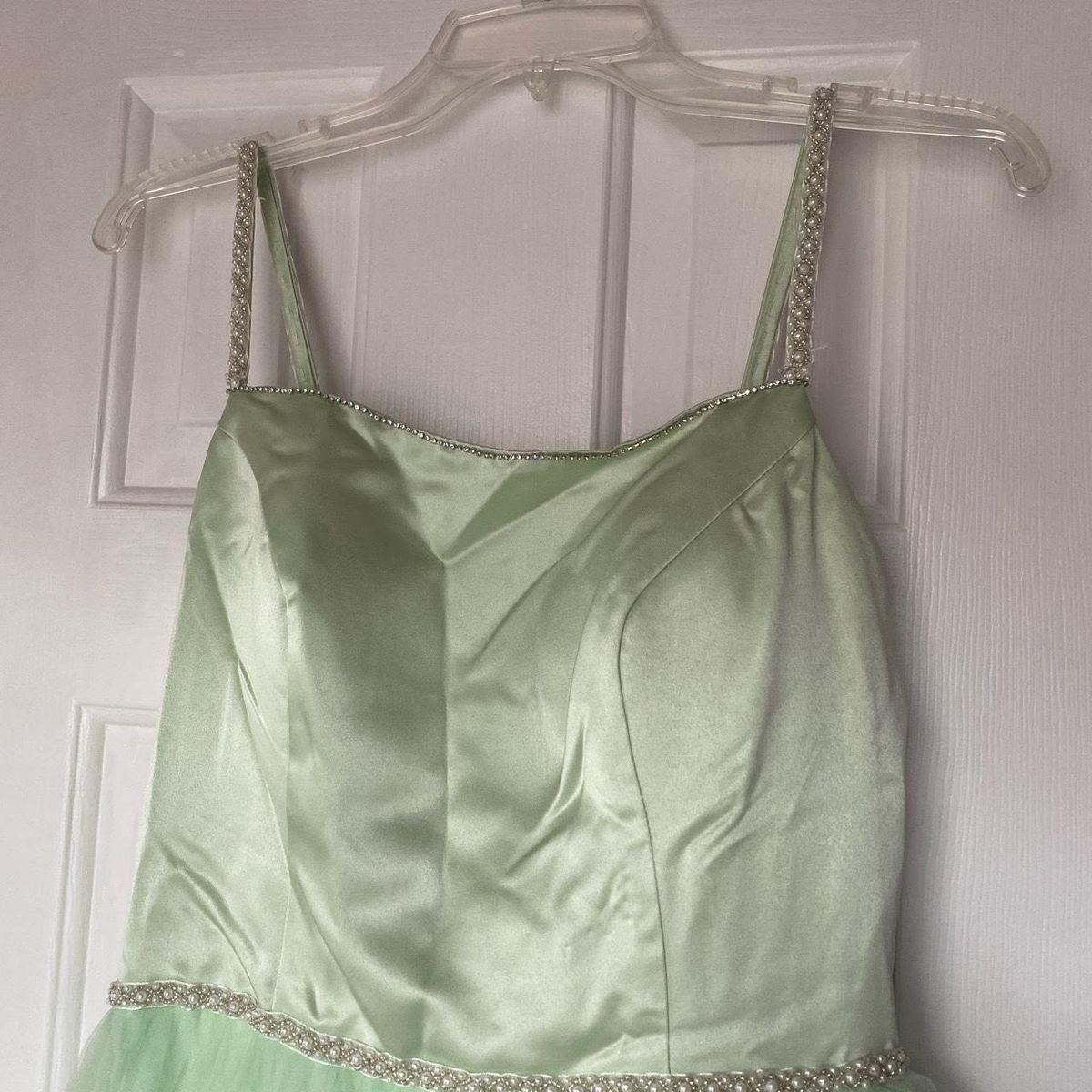 Size 4 Pageant Cap Sleeve Green Ball Gown on Queenly