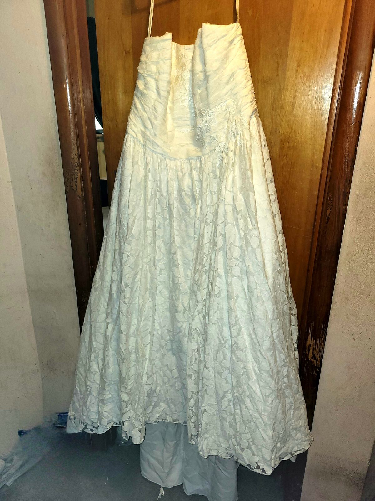 Plus Size 22 Lace White Ball Gown on Queenly