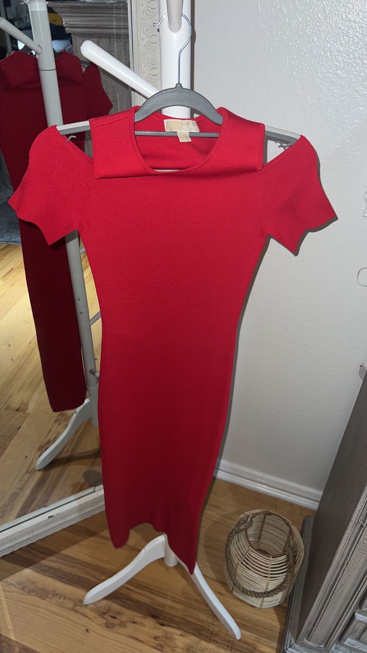 Size 0 Prom High Neck Red Cocktail Dress on Queenly