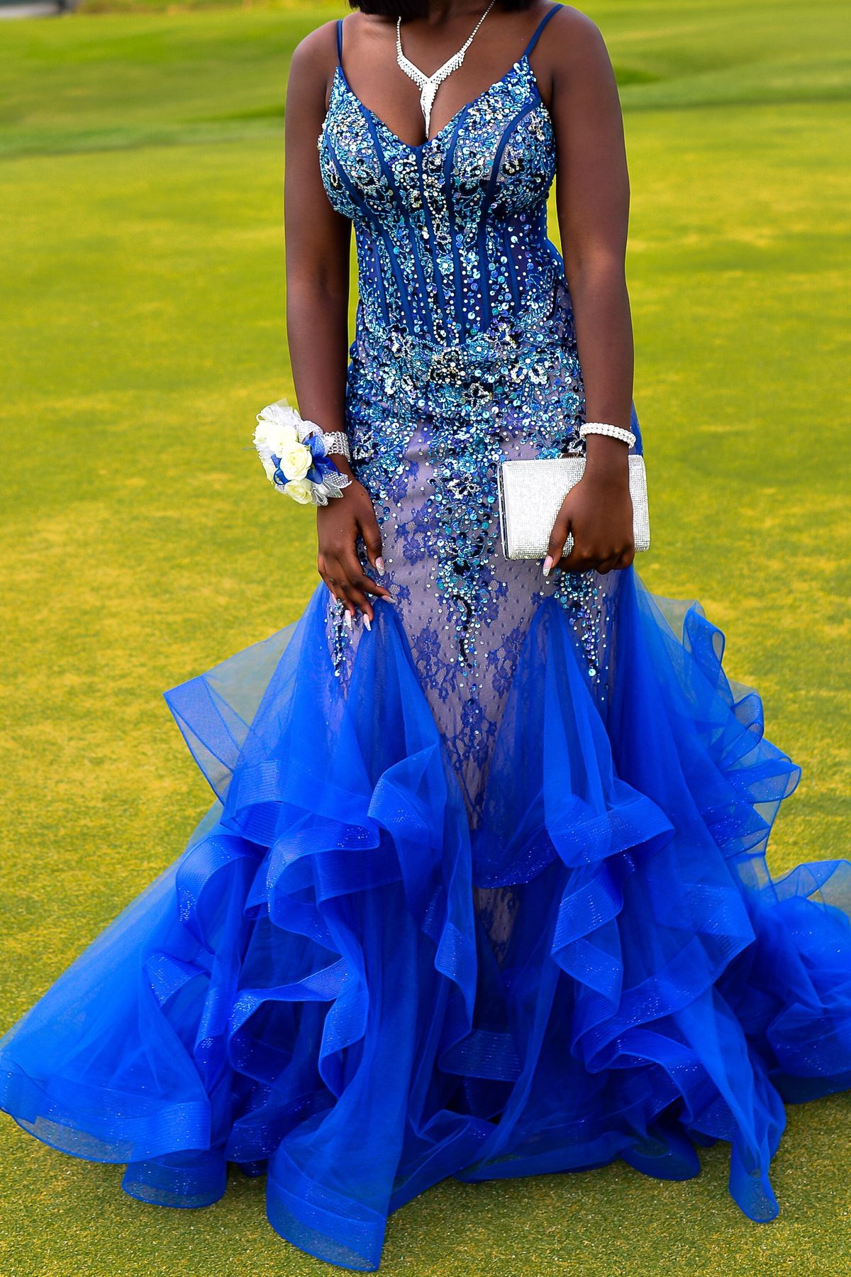 Camille La Vie Size 4 Prom Plunge Blue Ball Gown on Queenly