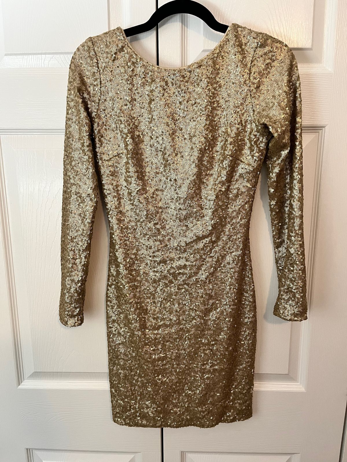 Dress the Population Size S Long Sleeve Gold Cocktail Dress on Queenly