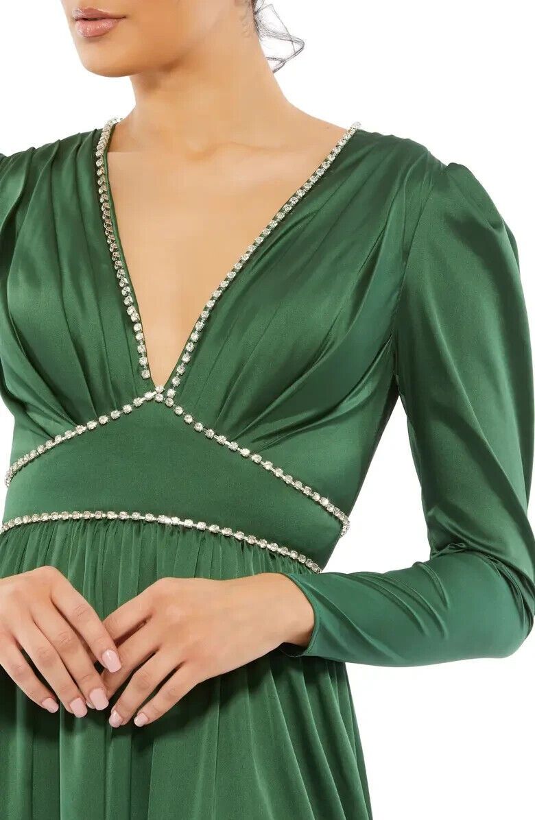Mac Duggal Size 14 Long Sleeve Satin Emerald Green Side Slit Dress on Queenly