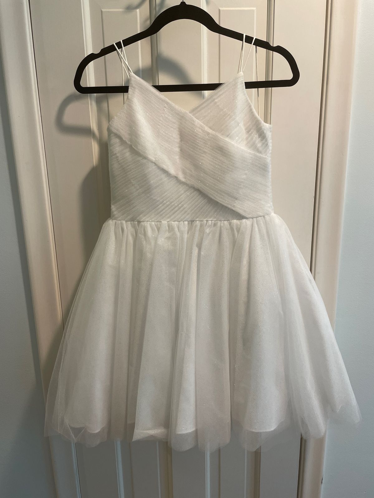 Ava Presley Girls Size 12 Wedding Guest Plunge White A-line Dress on Queenly