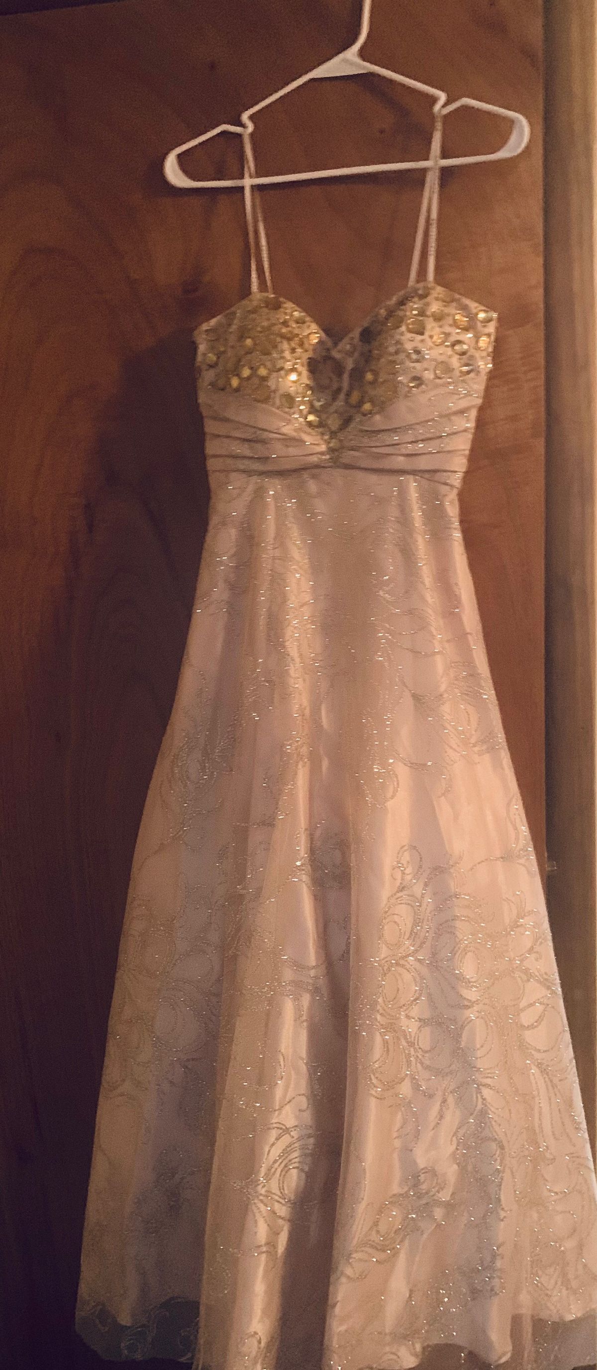 Size 6 Prom Strapless Nude Ball Gown on Queenly