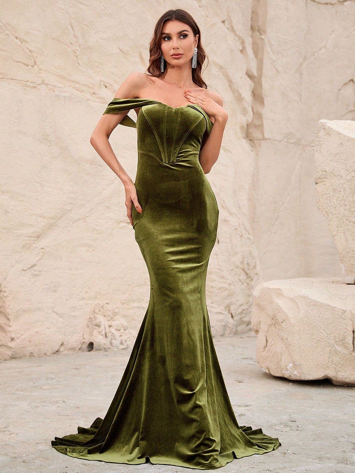 Style FSWD0911 Faeriesty Size L Off The Shoulder Velvet Green Mermaid Dress on Queenly