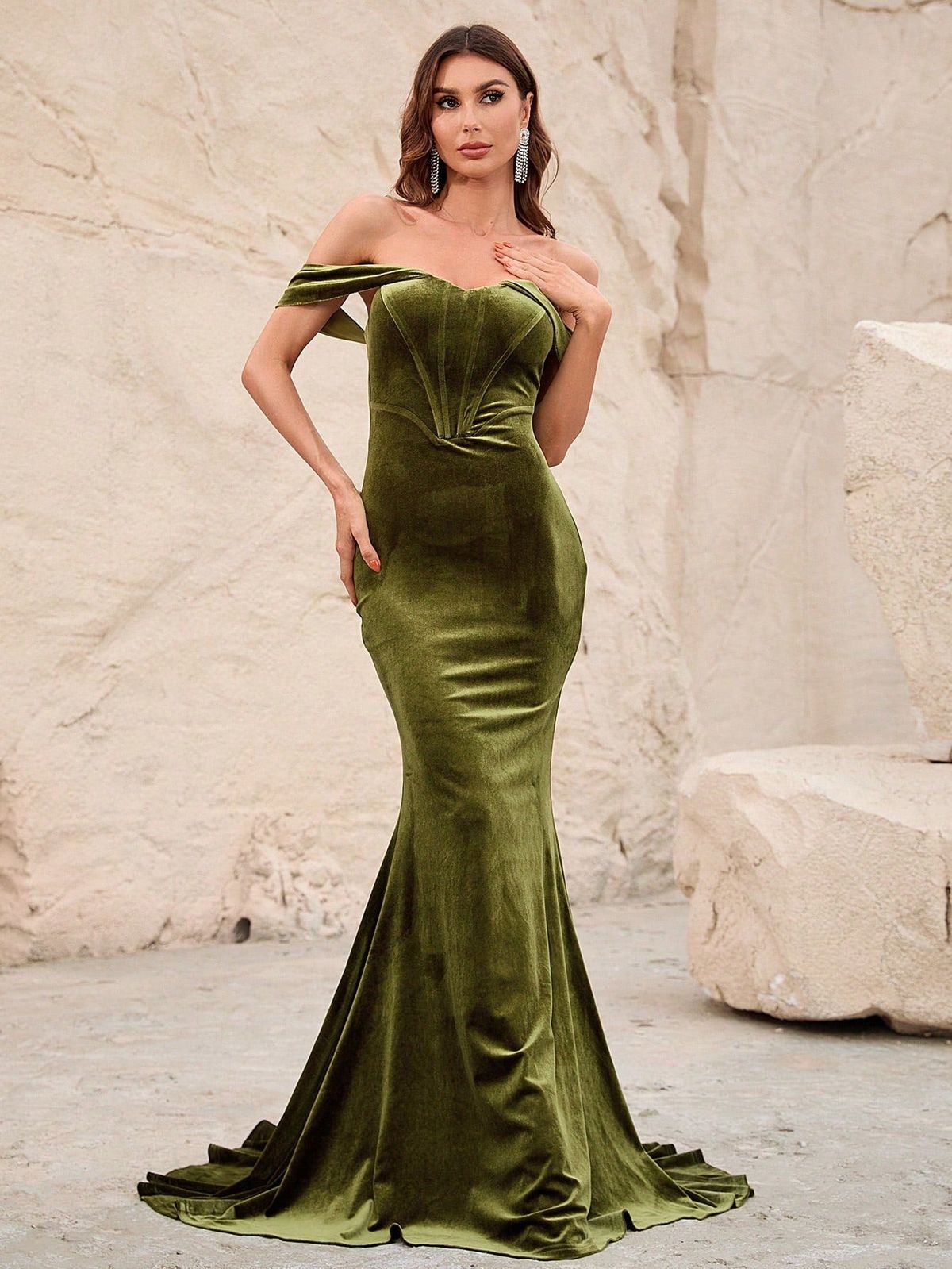 Style FSWD0911 Faeriesty Size XL Off The Shoulder Velvet Green Mermaid Dress on Queenly