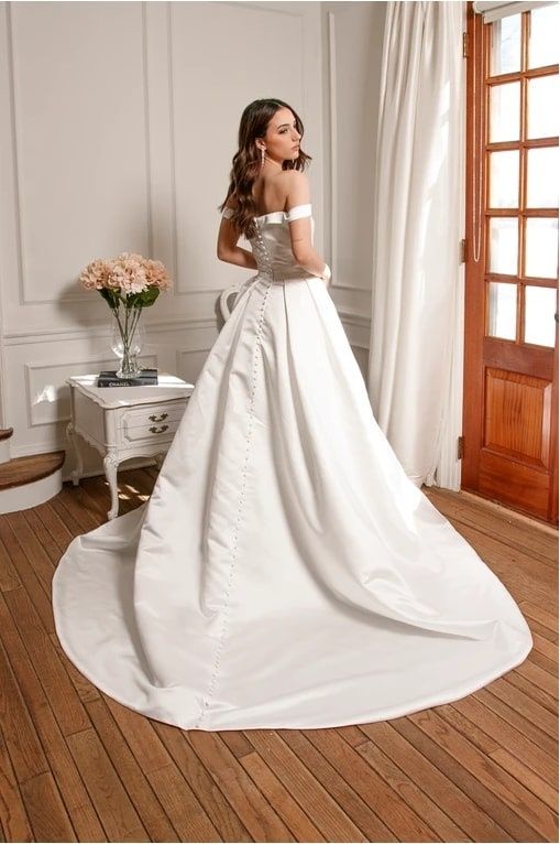 Style Blair Luxe Collection Bridal Size 10 Wedding Off The Shoulder White Ball Gown on Queenly