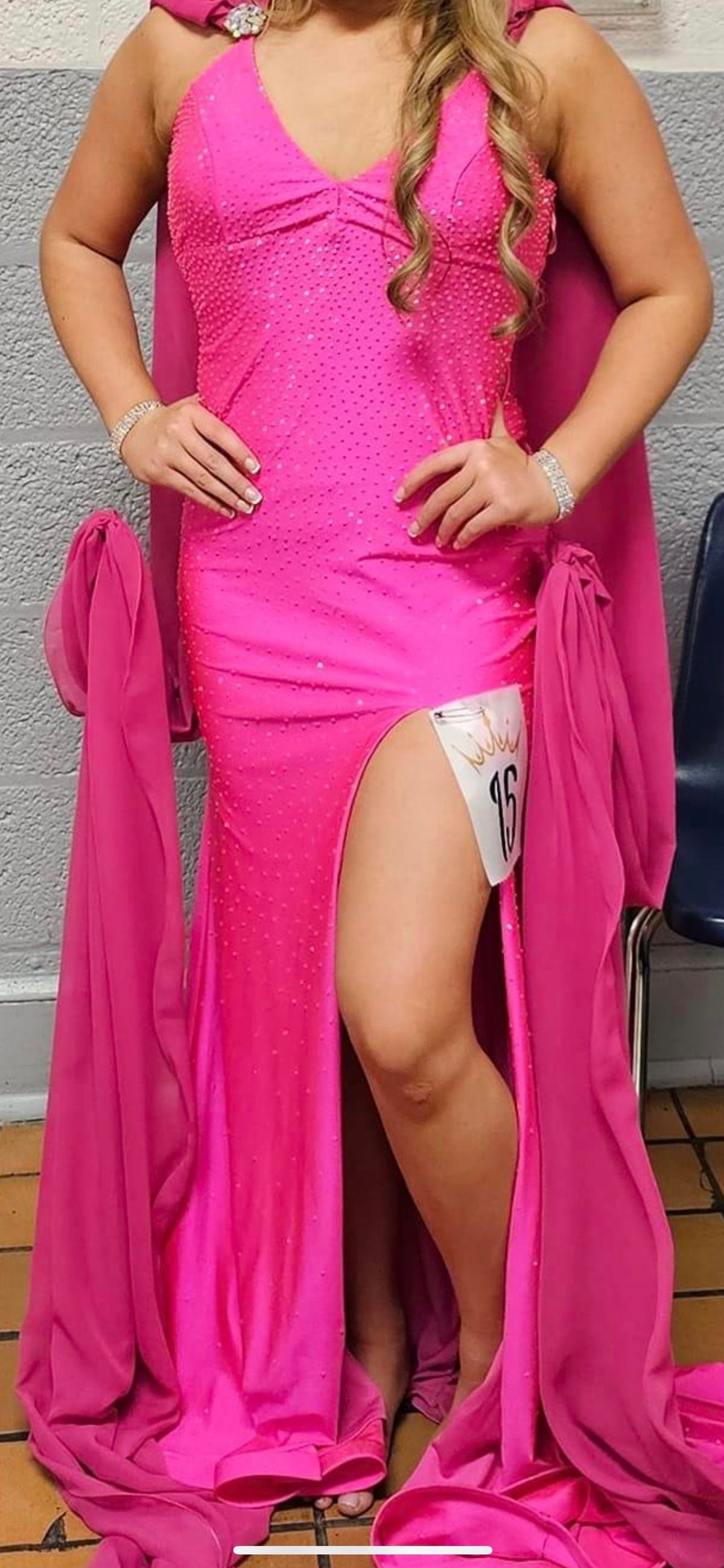 Clarisse Size 6 Prom Plunge Pink Side Slit Dress on Queenly