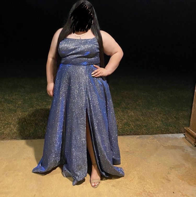 Plus Size 24 Prom Plunge Blue A-line Dress on Queenly