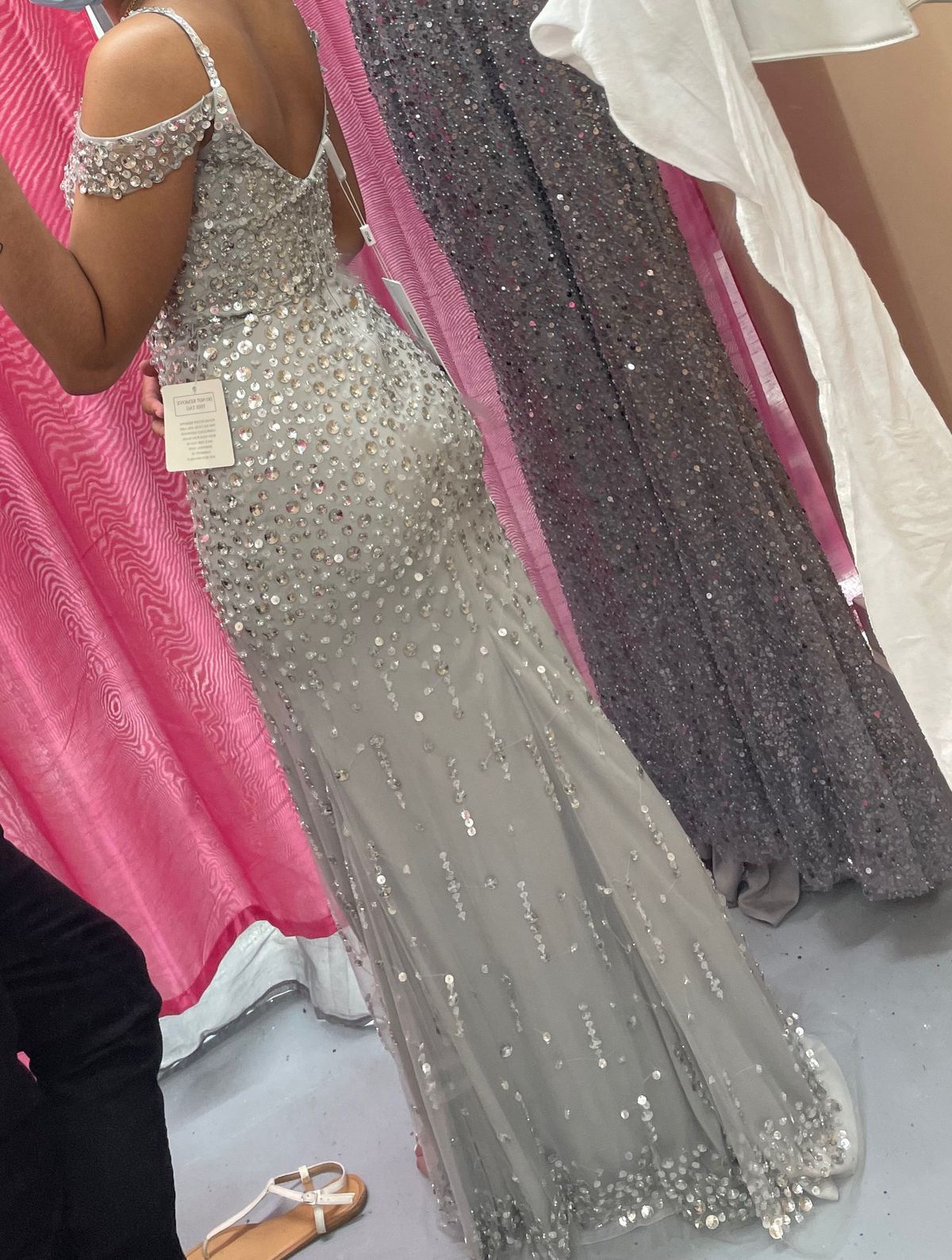 Colors Size 4 Prom Plunge Gray Mermaid Dress on Queenly