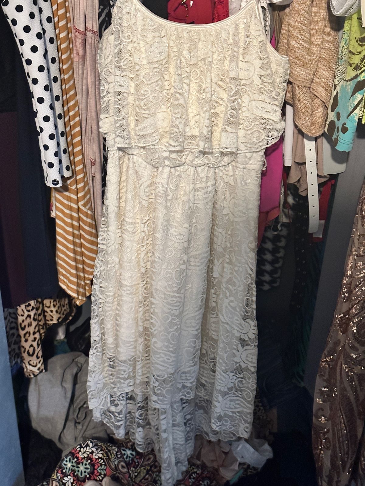 Size 6 Plunge Lace Nude Floor Length Maxi on Queenly