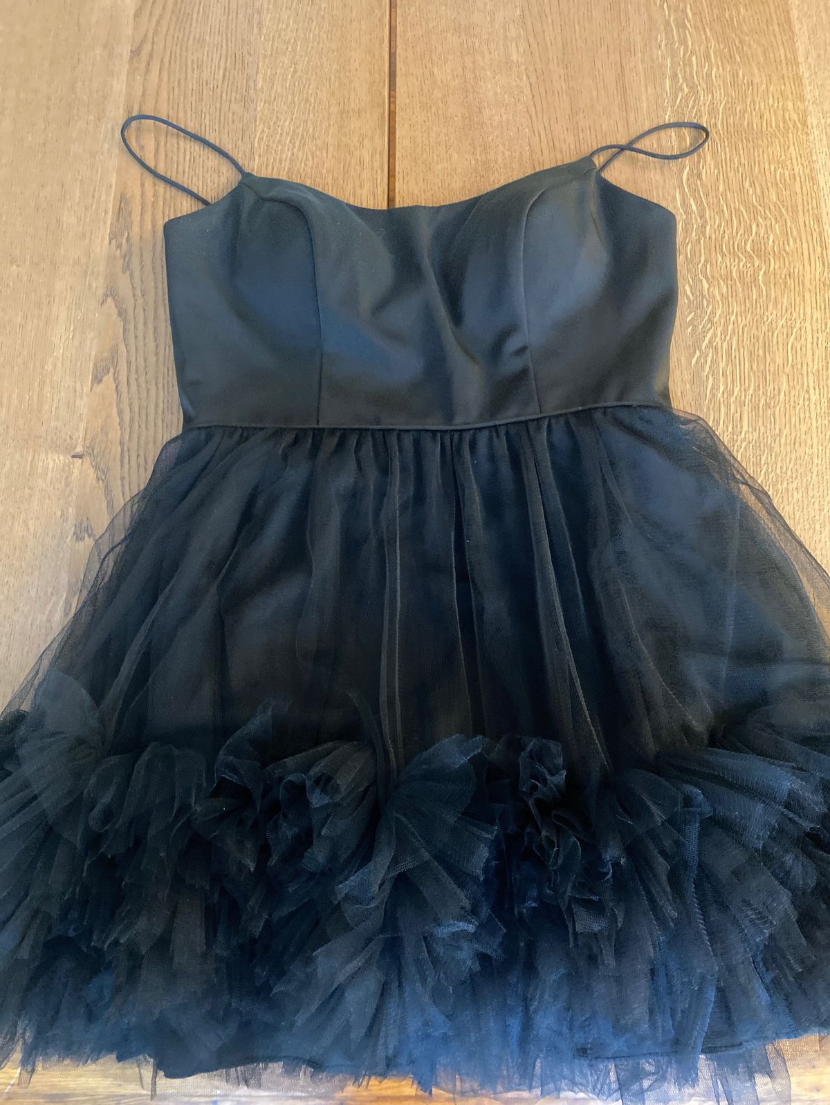 Mac Duggal Size 10 Nightclub Plunge Black Cocktail Dress on Queenly