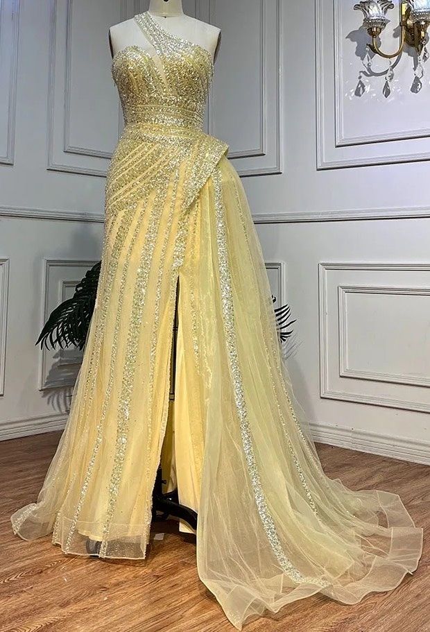 Size 8 Wedding Guest One Shoulder Yellow Floor Length Maxi on Queenly