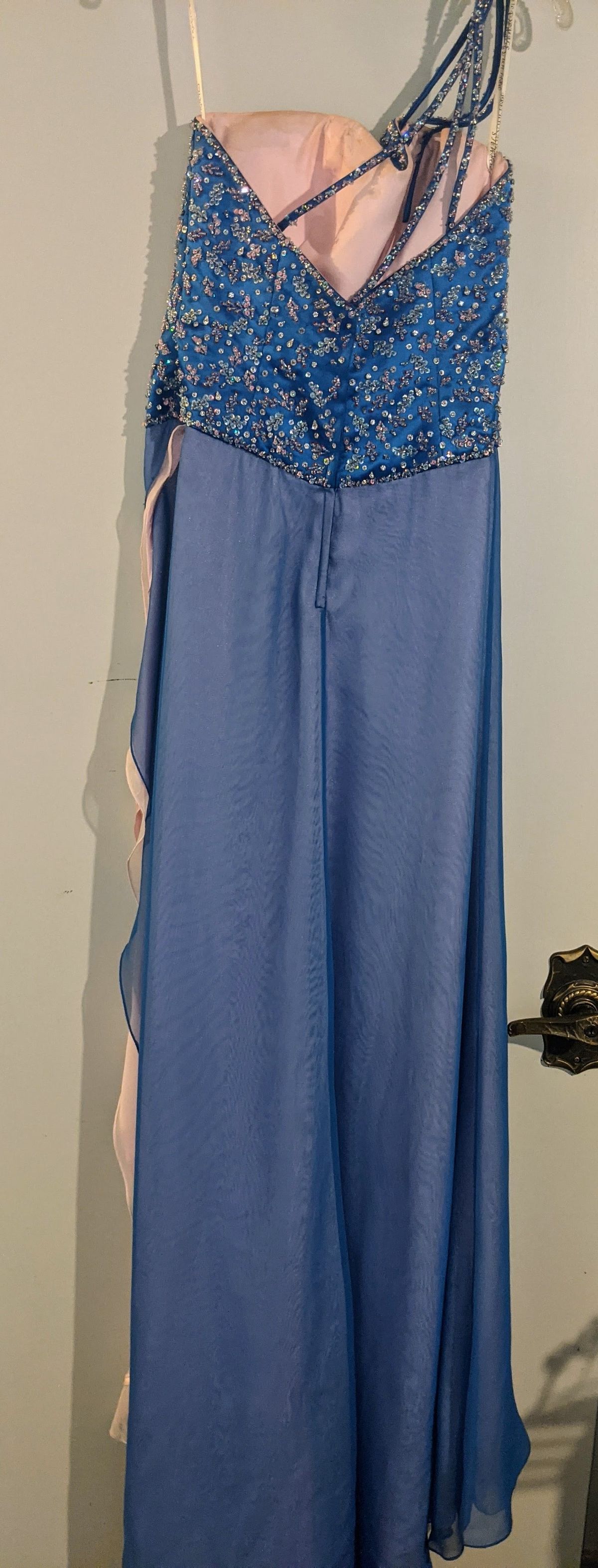 Tony Bowls Size 8 Prom Blue Side Slit Dress on Queenly