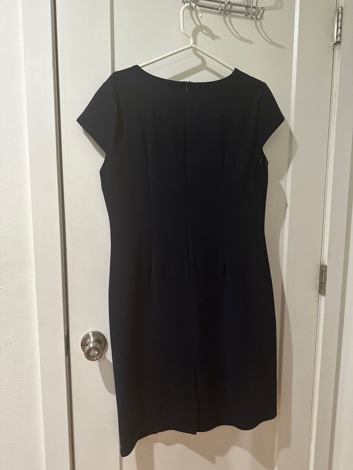 Size 12 Prom Cap Sleeve Black Cocktail Dress on Queenly
