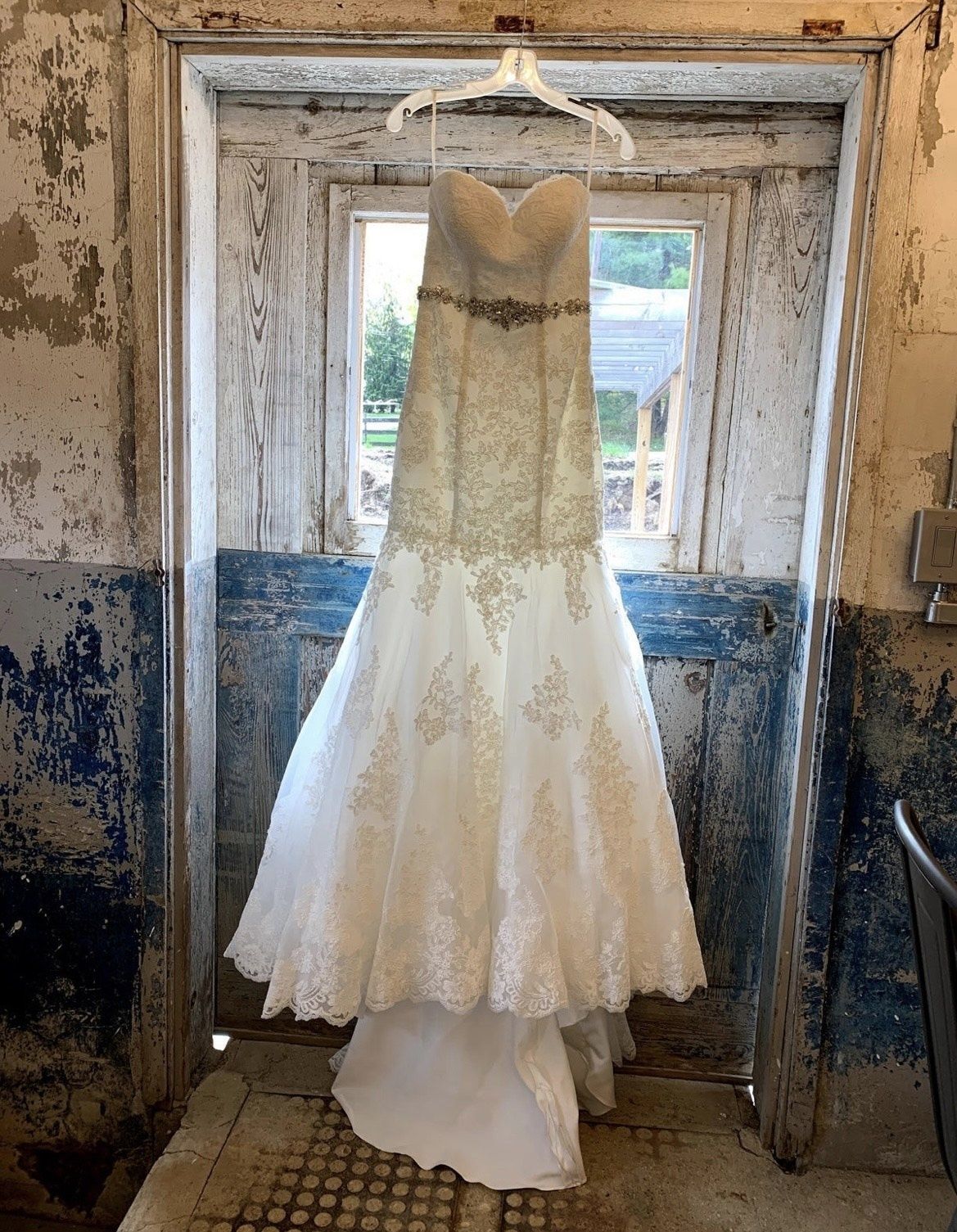 David's Bridal Size 2 Wedding Strapless White Mermaid Dress on Queenly