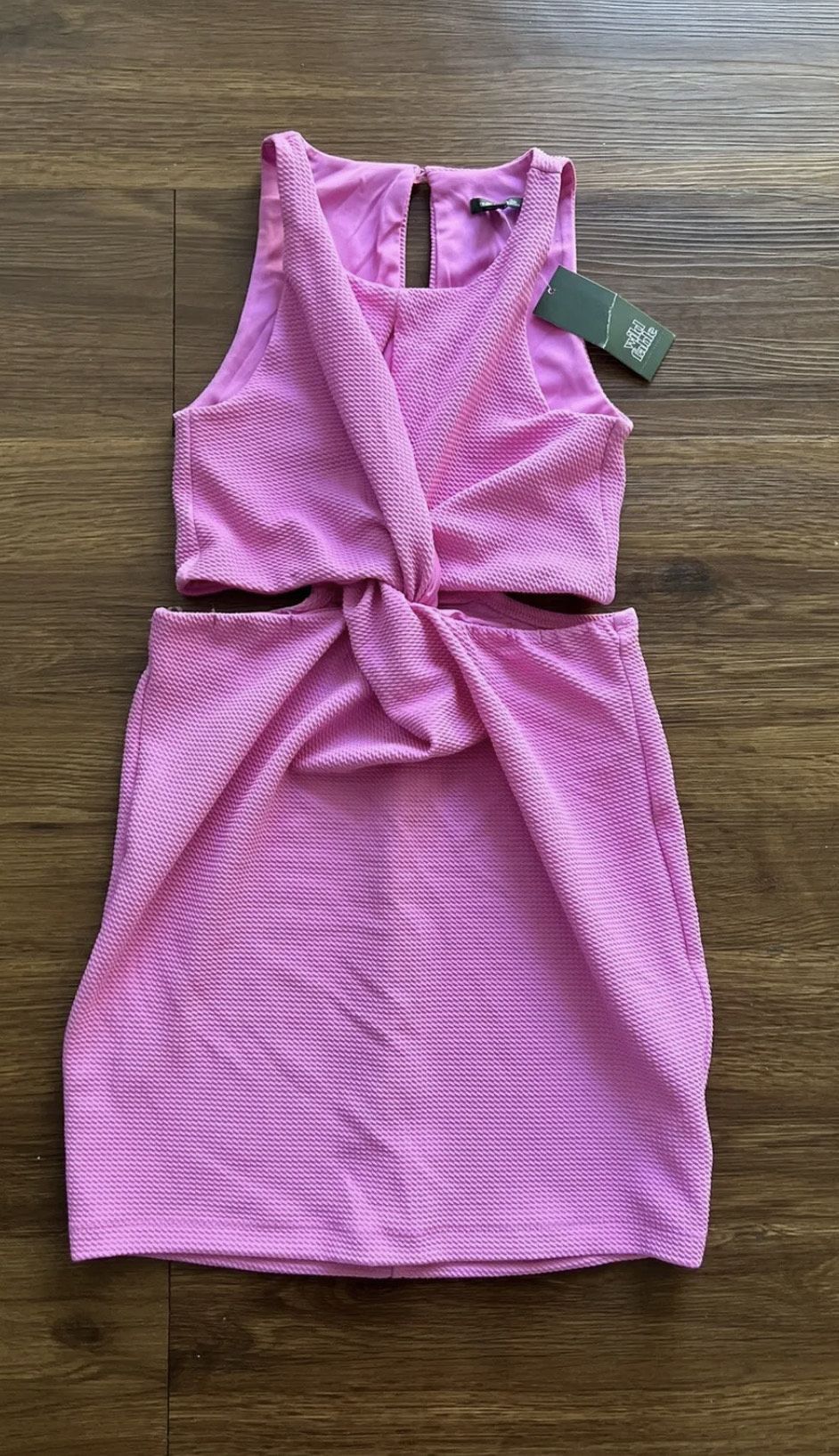 Size S Plunge Pink Cocktail Dress on Queenly