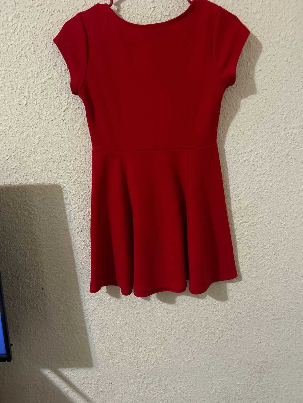 Size S Homecoming Cap Sleeve Red Cocktail Dress on Queenly
