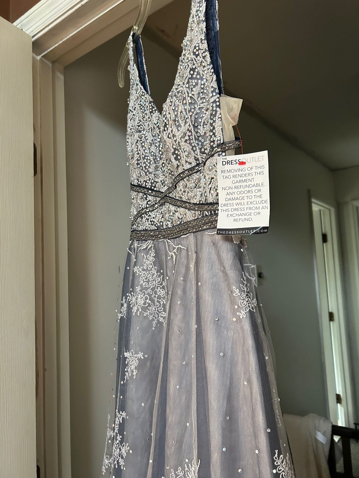 Size 8 Prom Plunge Sequined Silver A-line Dress on Queenly
