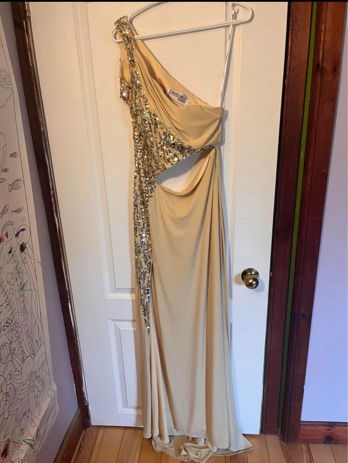 Tony Bowls Size 10 Prom One Shoulder Nude A-line Dress on Queenly