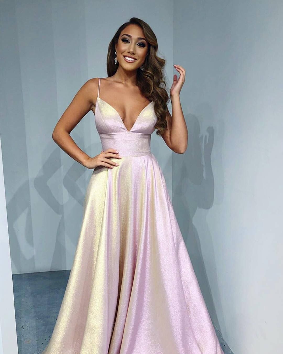 Style 1513 Ashley Lauren Size 6 Pink A-line Dress on Queenly