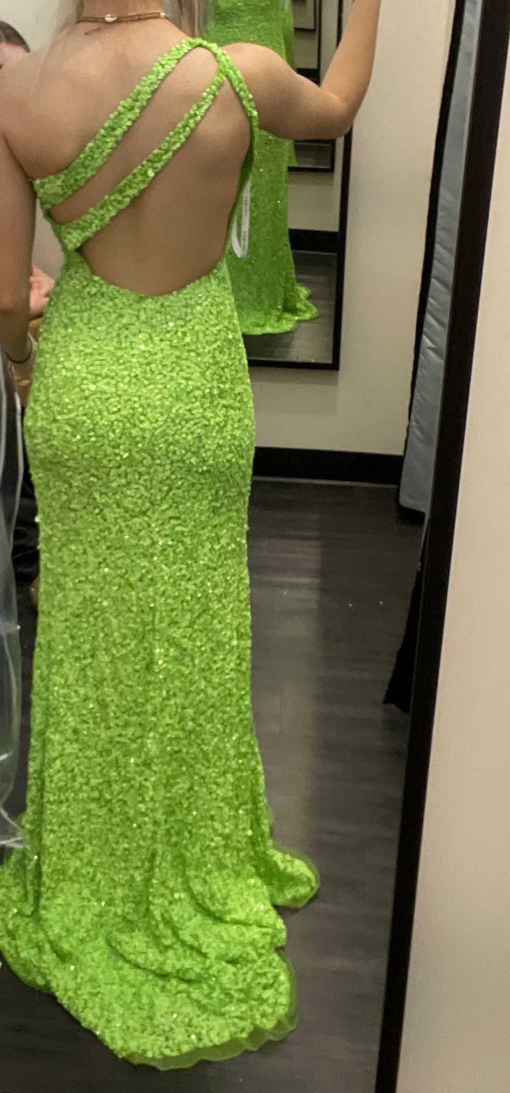 Size 2 Prom One Shoulder Green Side Slit Dress on Queenly
