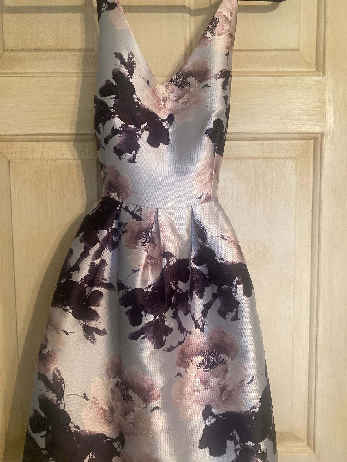 Size S Prom Plunge Gray Cocktail Dress on Queenly