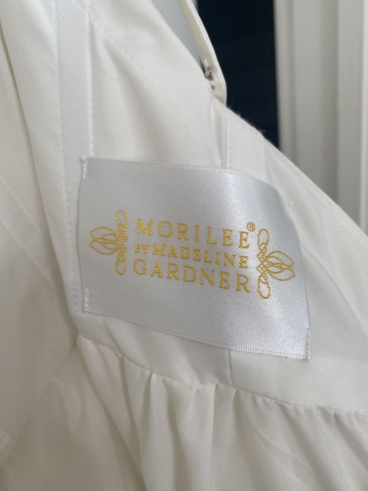 Style 5408 Madeleine Gardner Size 6 White Ball Gown on Queenly