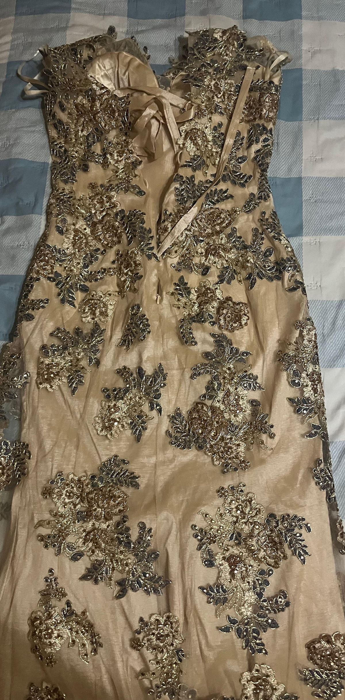 Size M Prom Gold Mermaid Dress on Queenly