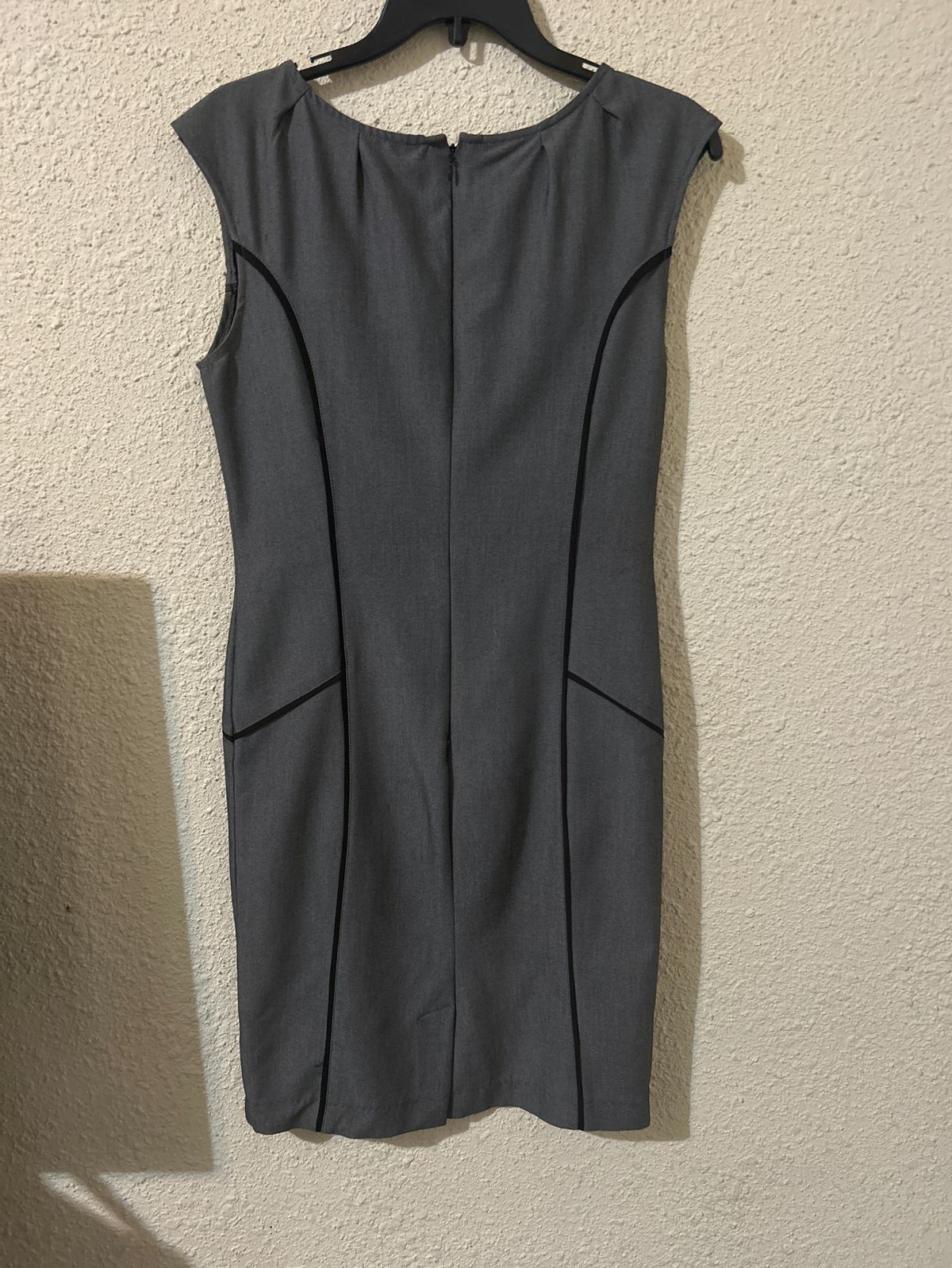 Size M Prom Gray Cocktail Dress on Queenly