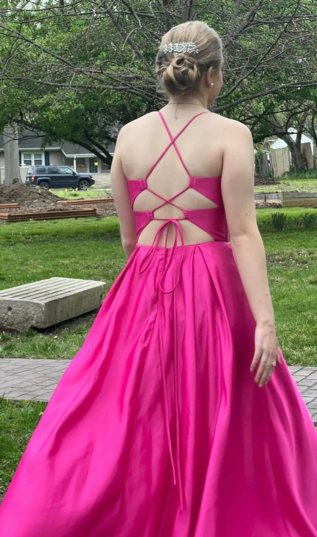 Blondie Nites Size 6 Prom Plunge Pink Ball Gown on Queenly