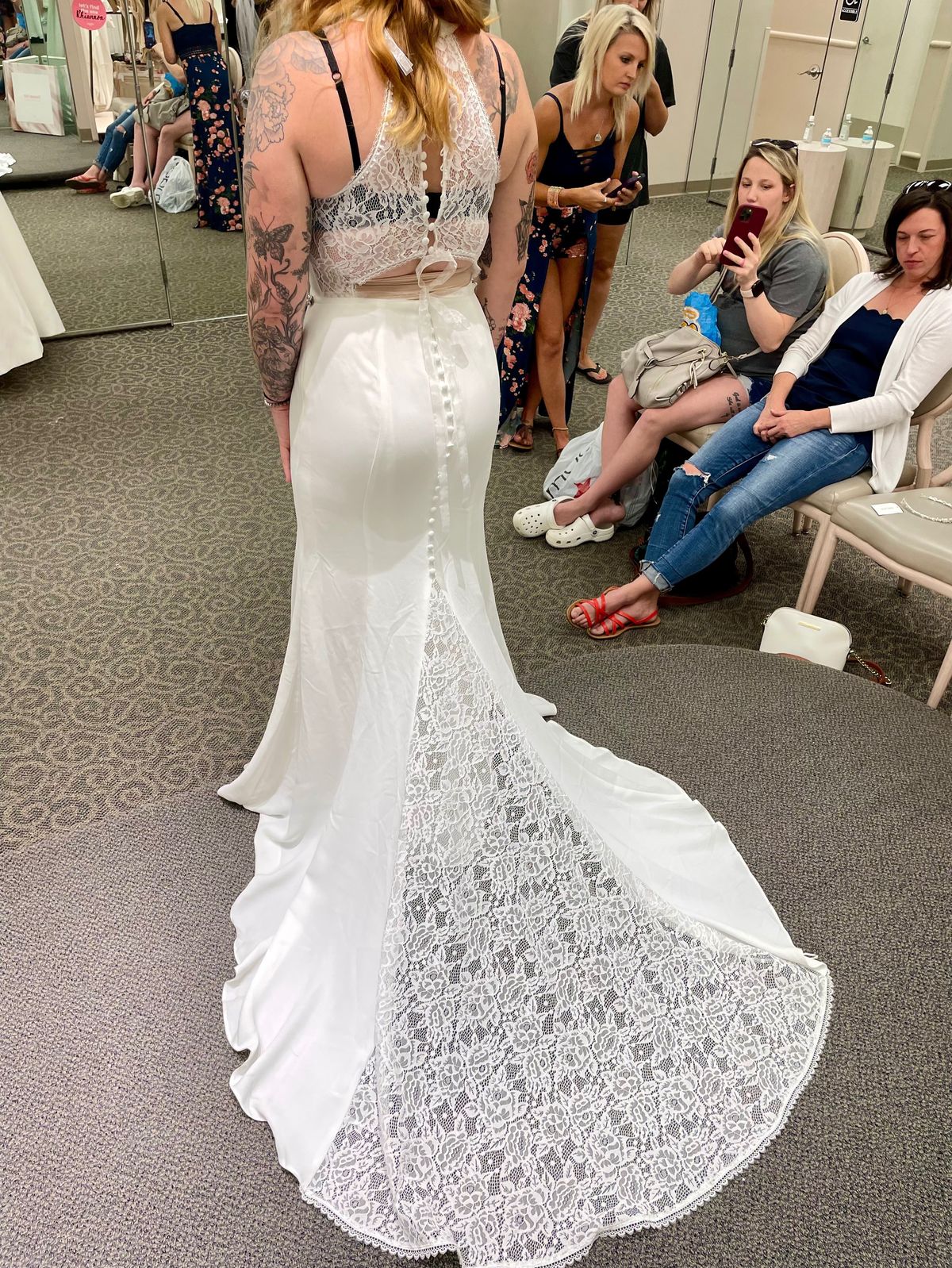 Size 8 Wedding Halter White Mermaid Dress on Queenly