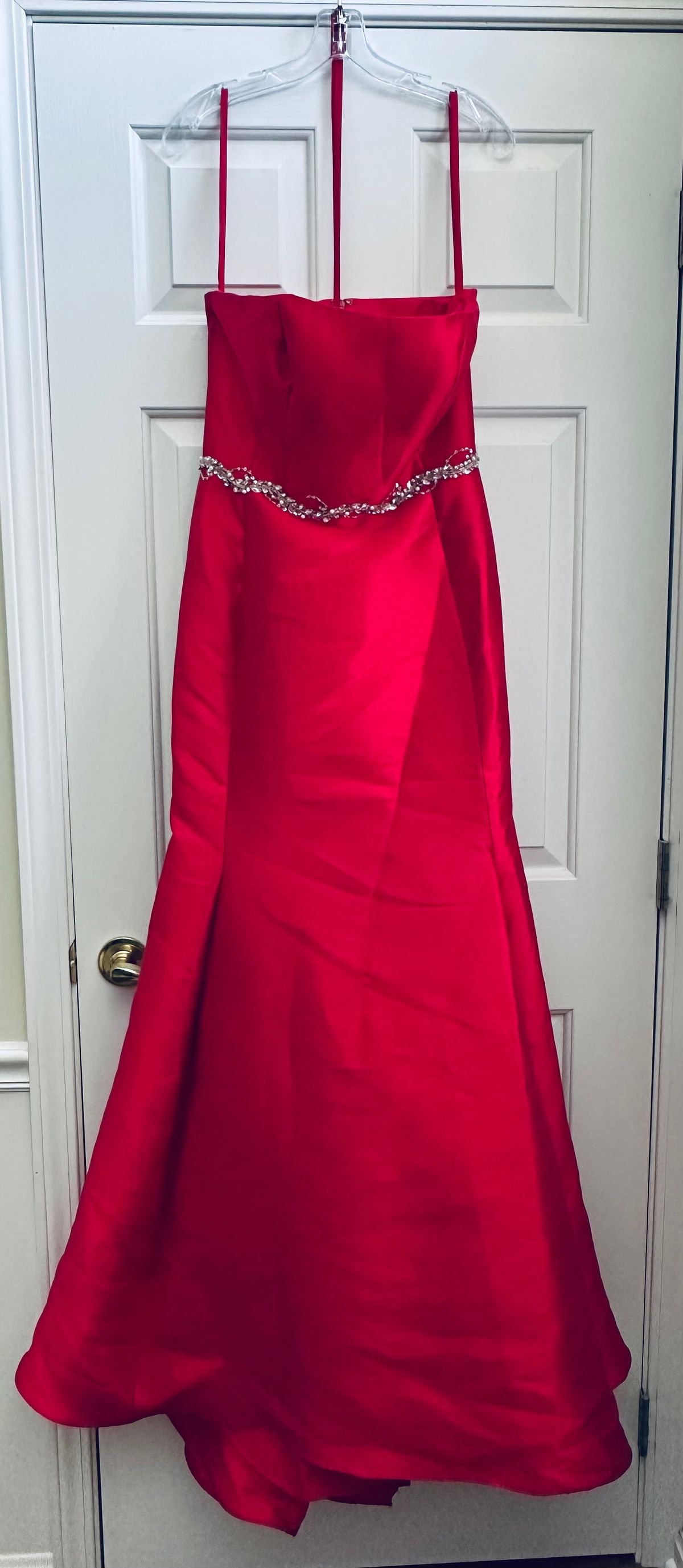 Queenly | Buy and sell prom, pageant, and formal dresses