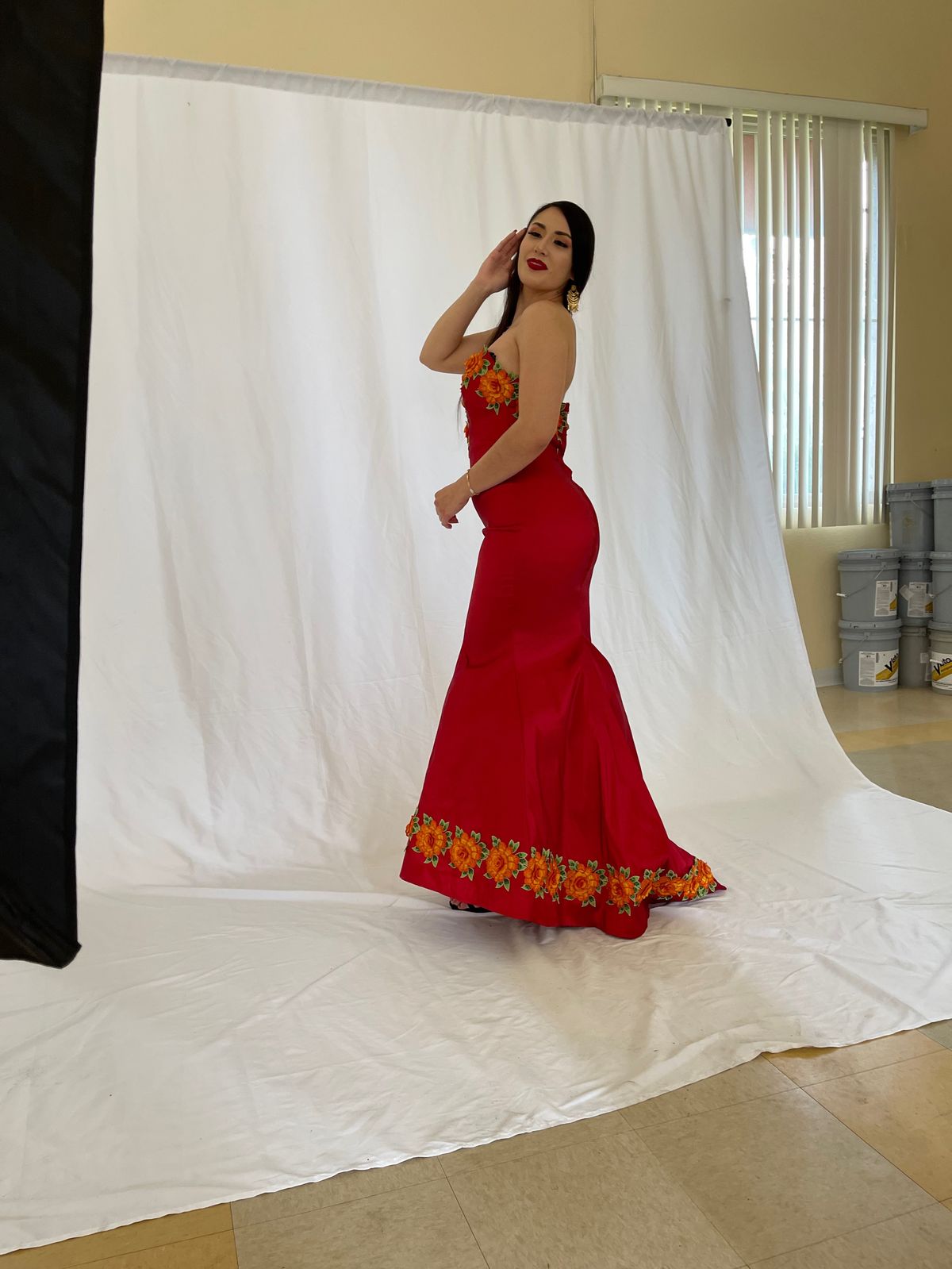 Ofelia calderon dress designer Size M Wedding Guest Strapless Red Mermaid Dress on Queenly