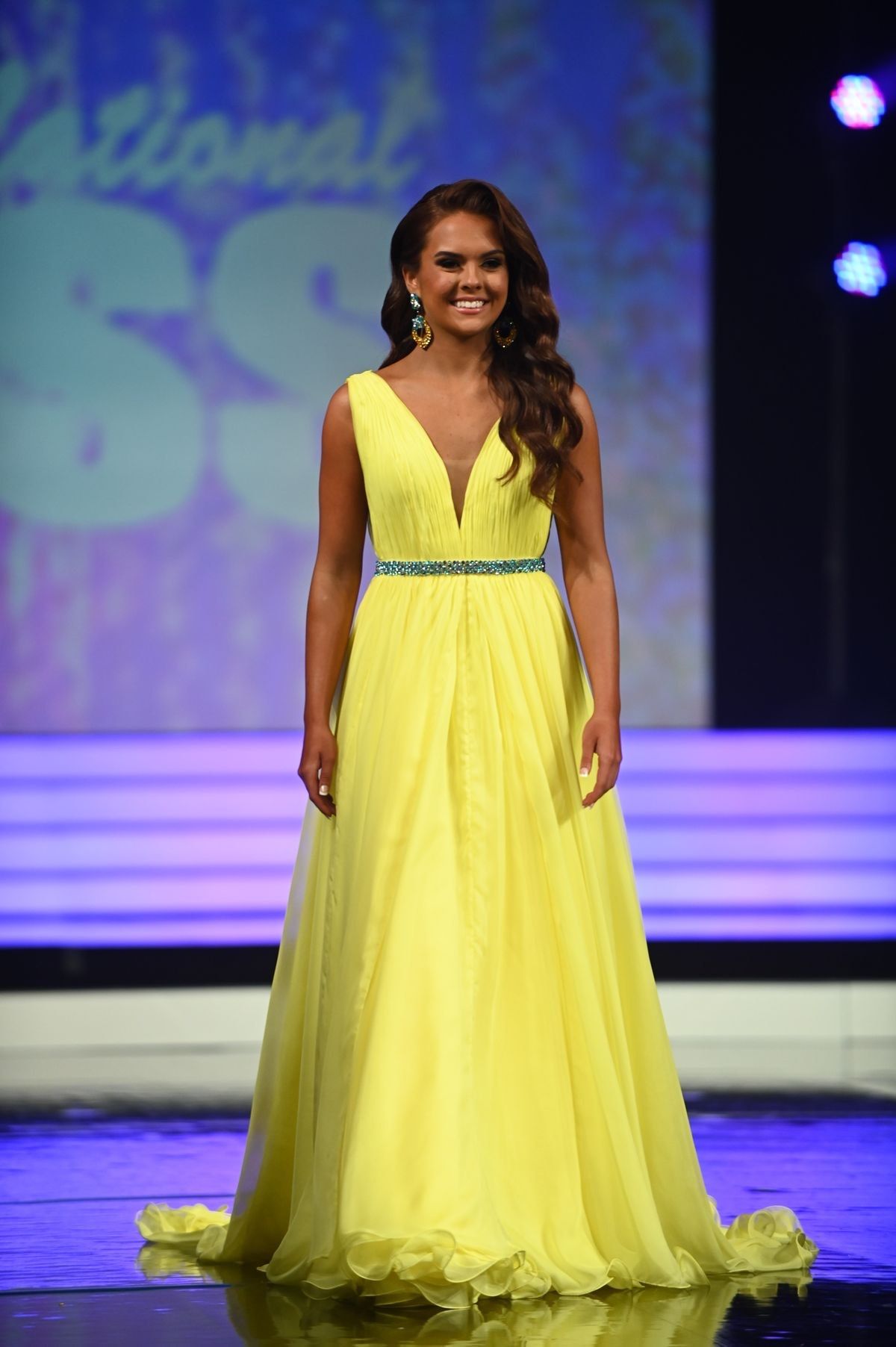 Ashley Lauren Size 4 Prom Plunge Yellow A-line Dress on Queenly