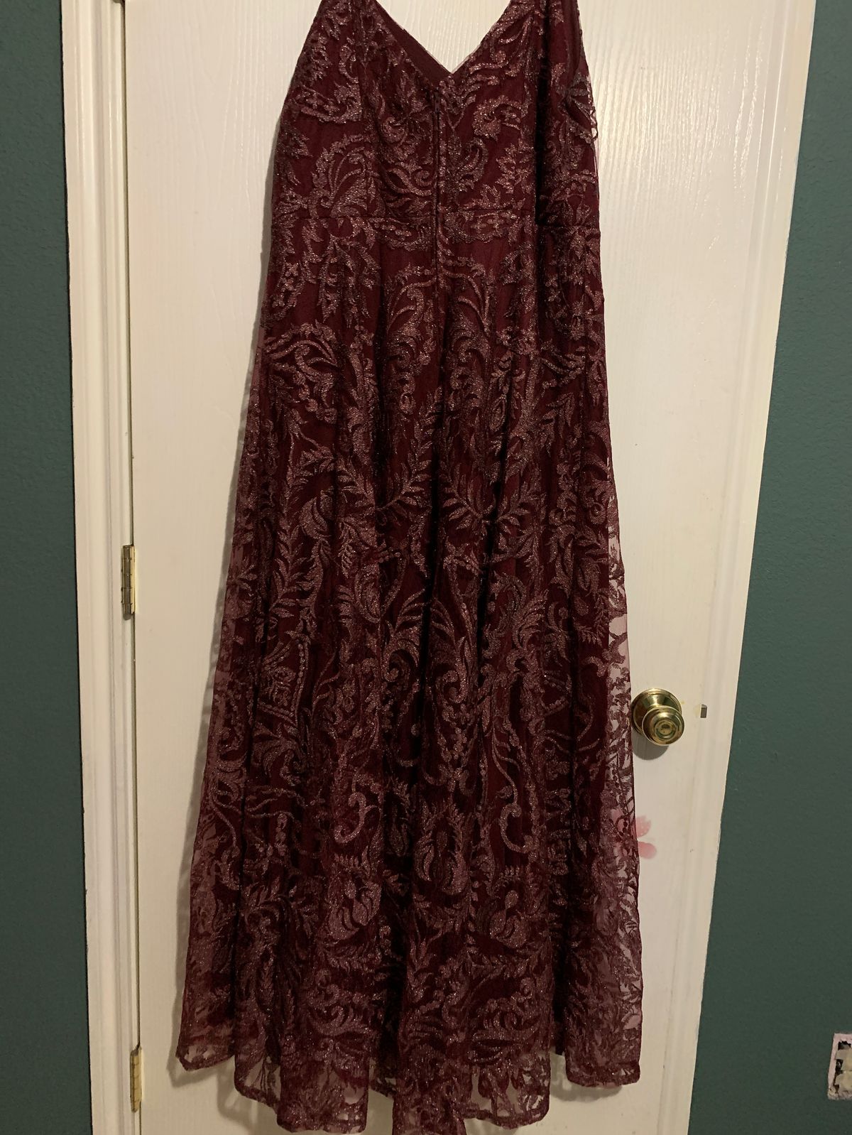 Plus Size 16 Prom Plunge Burgundy Red Floor Length Maxi on Queenly